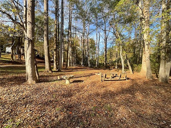 5th image of 303 & 305 Wild Rose Ln