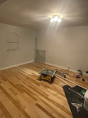 2nd image of 28-29 41st St #1G