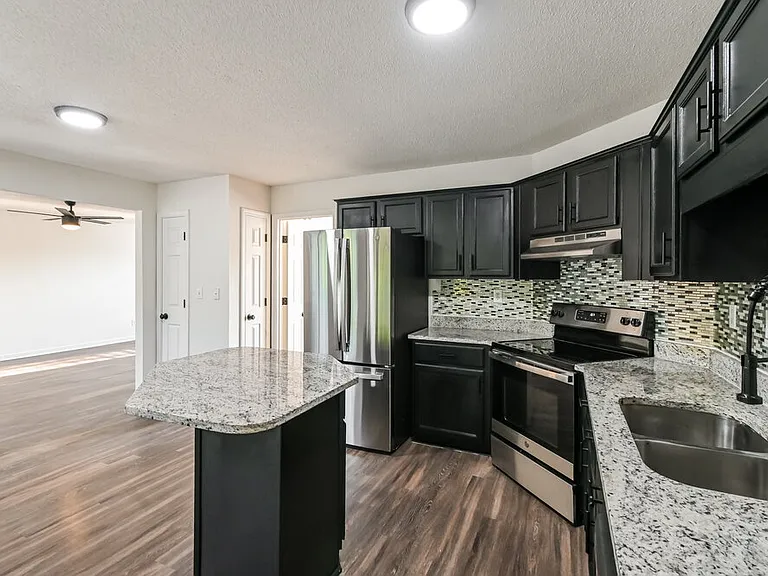 7159 Creekside Dr — Photo 7