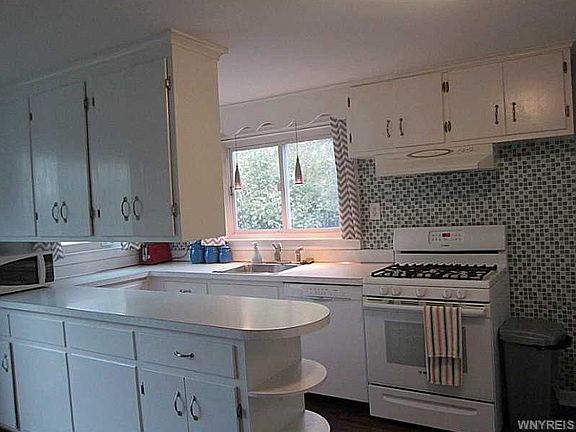 4th image of 236 S Huxley Dr