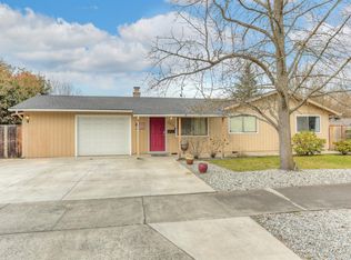 2239 Greenbrook Dr, Medford, OR 97504