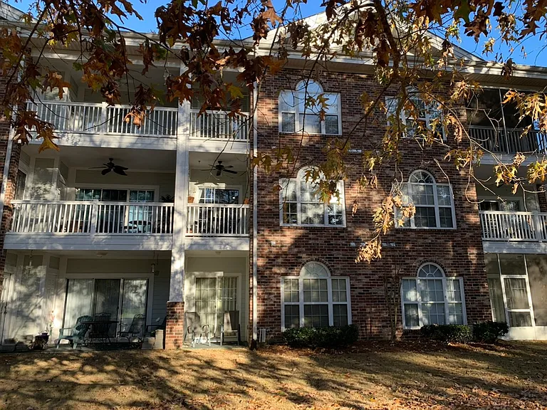 690 Riverwalk Dr #202 — Photo 15