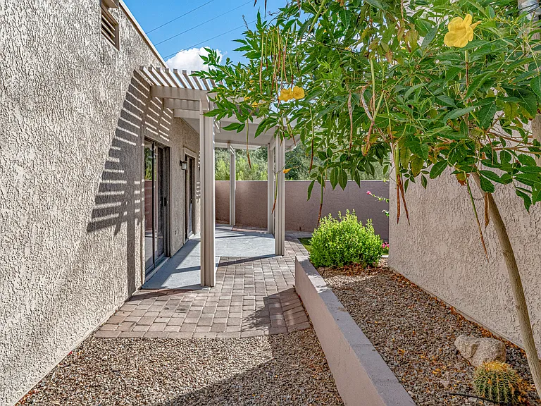 5557 N Crystal Mist Pl — Photo 13