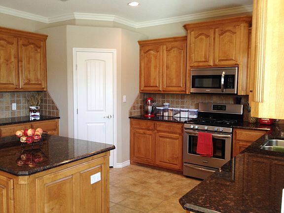 3rd image of 5007 Diamond Dr
