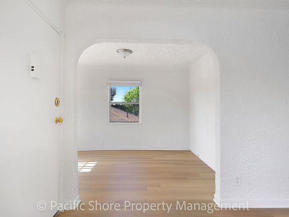 4th image of 10753 Tabor St Unit 1/2