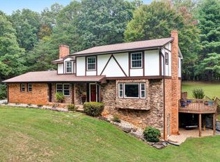 2916 Laurel Glen Rd, Vinton, VA 24179
