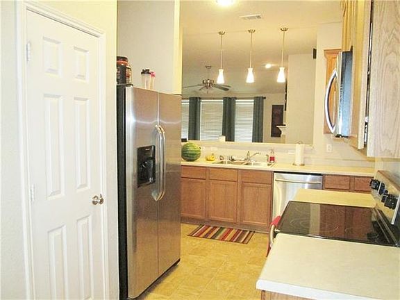 4th image of 6025 Red Drum Dr