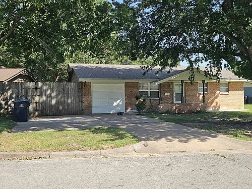 512 N Tompkins Dr Photo 1