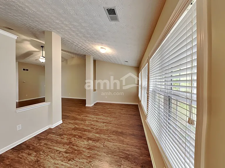 2166 Blueberry Ln — Photo 10