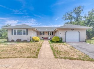 6 Carrazal Court, Toms River, NJ 08757