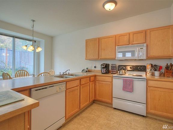 Comes complete with all Appliances! 