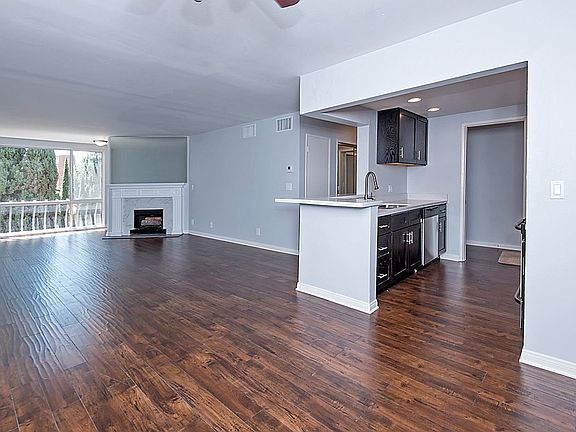 2nd image of 12720 Burbank Blvd Unit 130