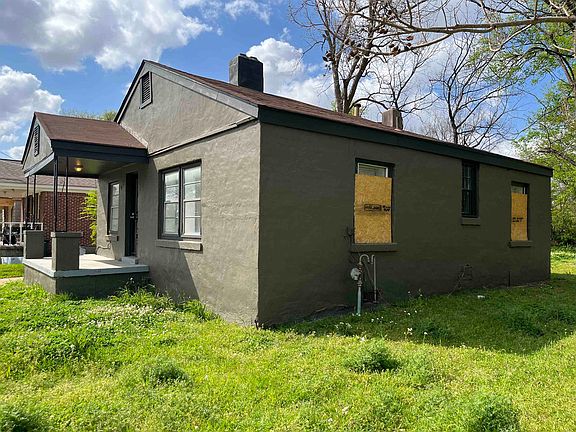 4th image of 90 E Trigg Ave