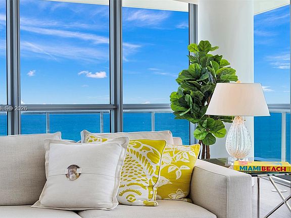3rd image of 101 20th St #Penthouse A-3909