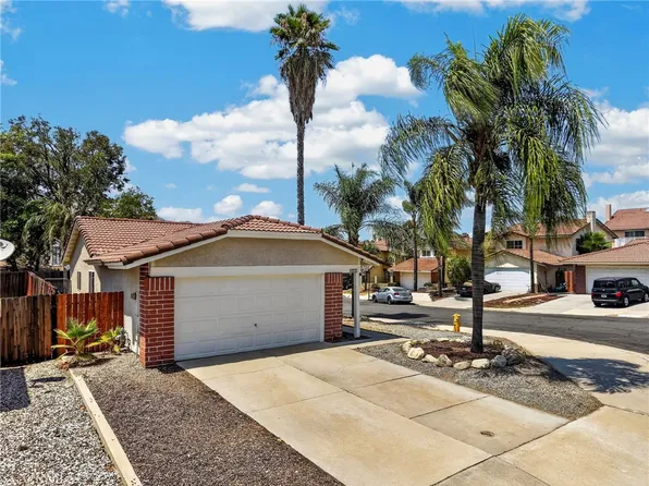 11221 Miners Trl, Moreno Valley, CA 92557