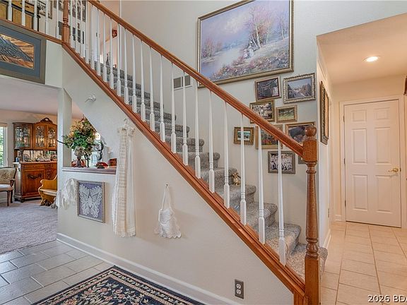 4th image of 1008 Beacon Ridge Dr