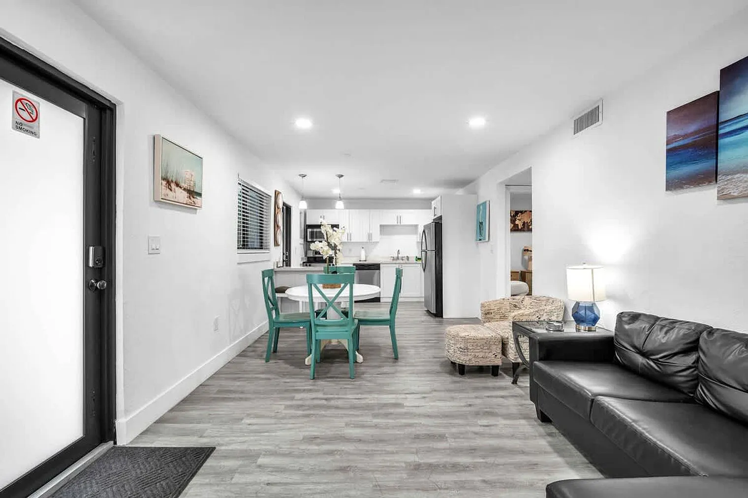 2 bed, 1.0 bath, 796 sqft, $2,937 — Photo 3