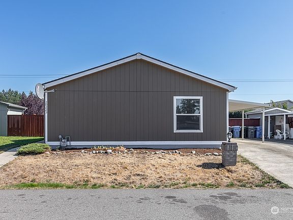 3rd image of 20223 77th Avenue Ct E