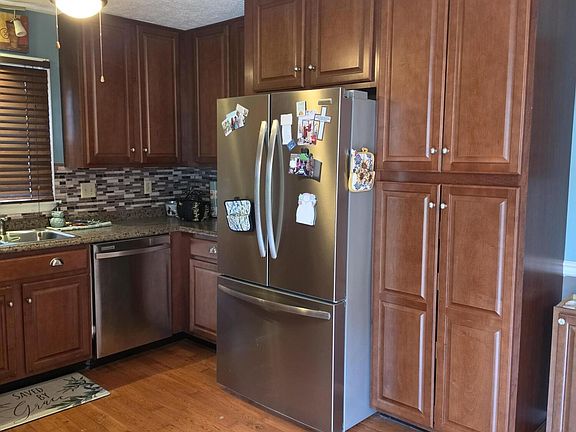 3rd image of 1015 Old Wilson Ln