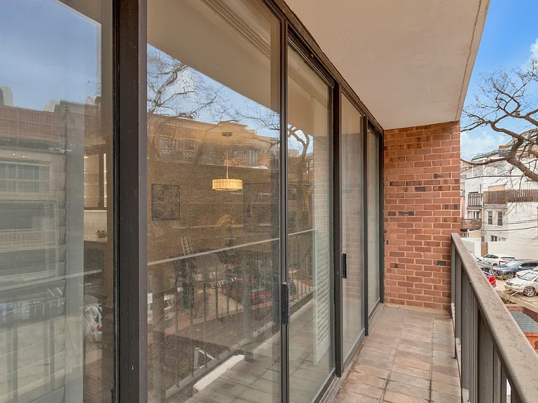 2555 Pennsylvania Ave NW #418 — Photo 8