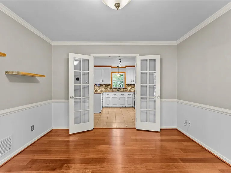 10948 Sunset Hills Dr — Photo 9