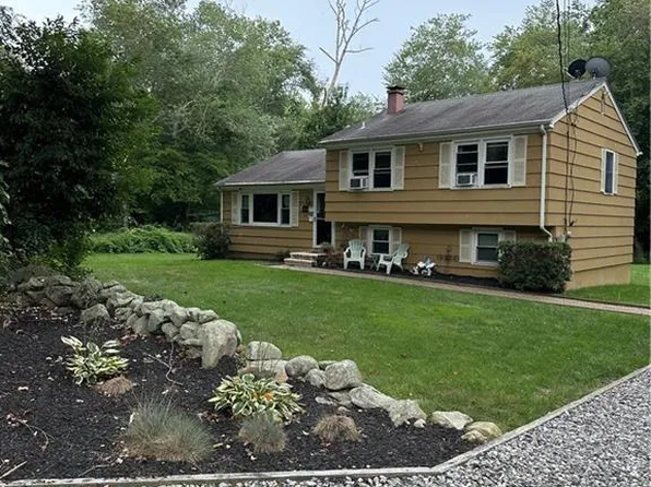 89 Cow Hill Road, Clinton, CT 06413