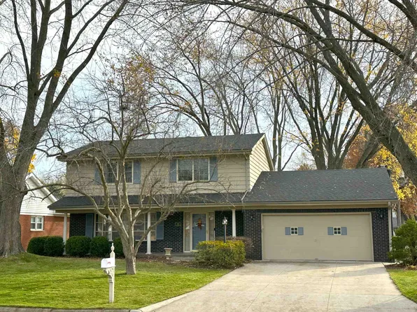 5711 La Cumbre Ln, Rockford, IL 61107