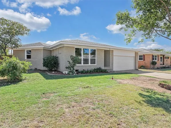 616 Vine St, Altus, OK 73521