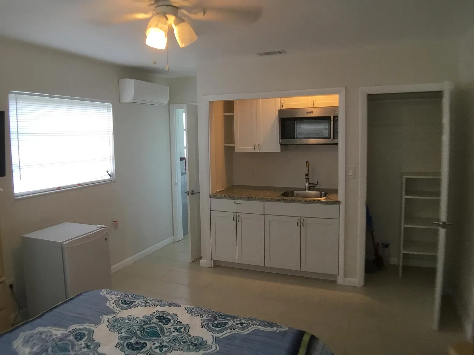 Studio, 350 sqft, $1,150 — Photo 2