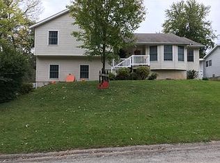 129 28th Ave, East Moline, IL 61244