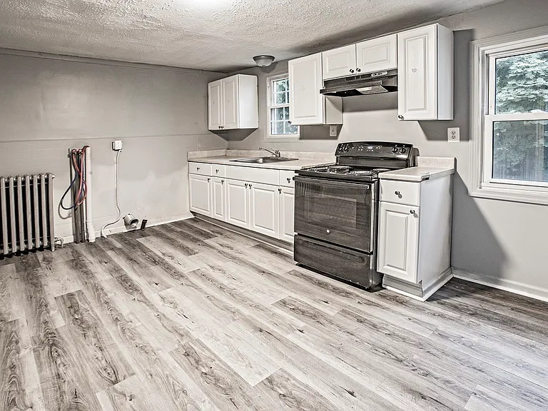 1412 Spruce St — Photo 7