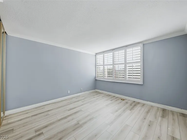 205 E Harmon Ave #405 — Photo 20