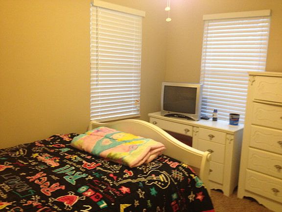 2nd image of 203 Marie Louise St