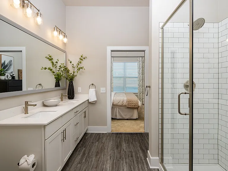 Abberly Royal Creek Apartment Homes — Photo 11