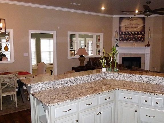 5th image of 470 Valley Vista Dr