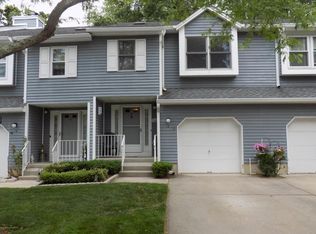 12 Mayfair Ct, Little Silver, NJ 07739