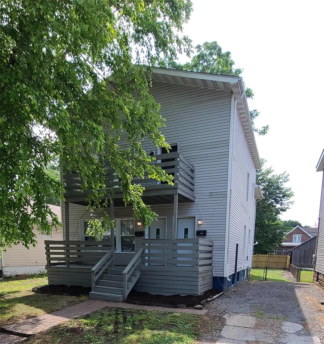 2620 Grand Ave photo 1