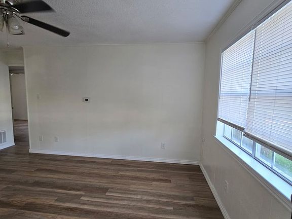 2nd image of 1910-1911 S El Paso Ave #15