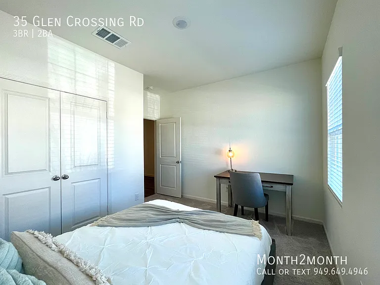 35 Glen Crossing Rd — Photo 15