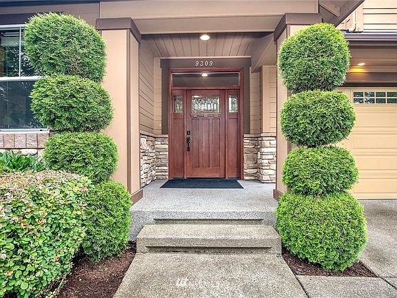 2nd image of 9309 Ash Ave SE