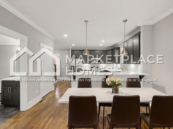 5th image of 114 Bell St