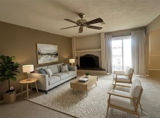 9624 Perry Ln APT E, Overland Park, KS 66212