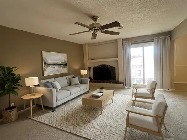 9624 Perry Ln APT E, Overland Park, KS 66212