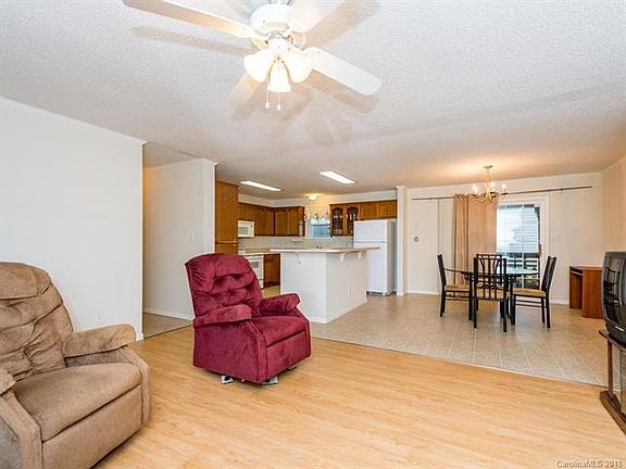 5th image of 275 Lamonda Dr
