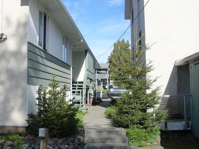 Baker Apartments — Photo 12