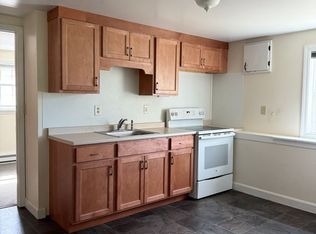 35 Groton School Rd, Ayer, MA 01432