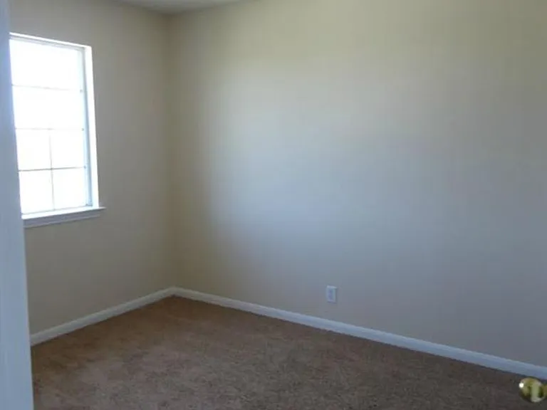 21000 Godolophin Ct — Photo 7