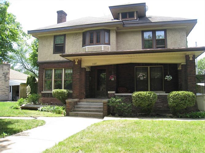 1st image of 1127 Portage Ave