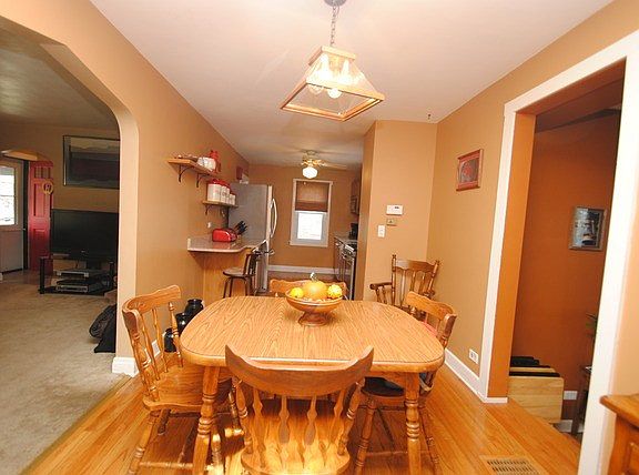 5th image of 1337 Boeger Ave