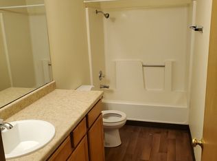 410 SE 4th St APT 7, Grimes, IA 50111